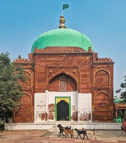 Tomb of Sheikh Musa & Shaking Minarets